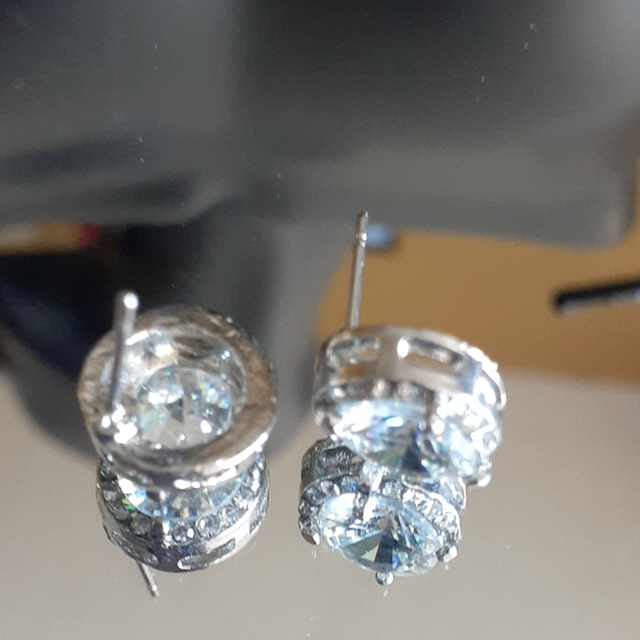 18K White GoldF White Sapphire Halo Earring - Picture 10 of 15